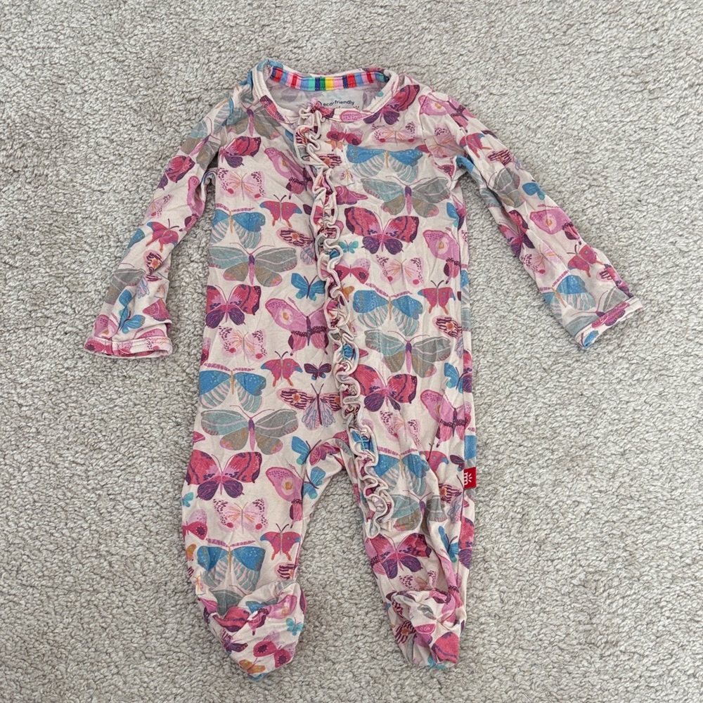 Baby Girl Magnetic Sleeper